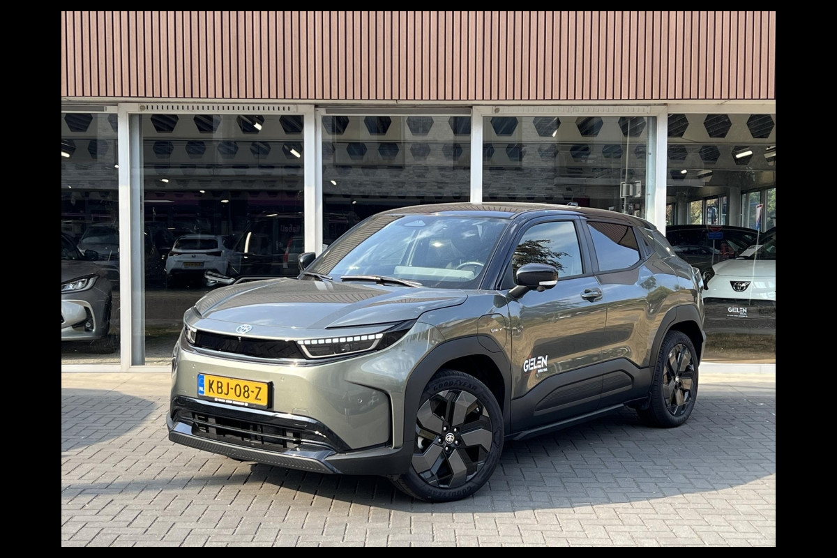 Toyota Urban Cruiser 61,1 kWh 174pk Executive | JBL, Stoel- Stuurverwarming, 360 graden camera
