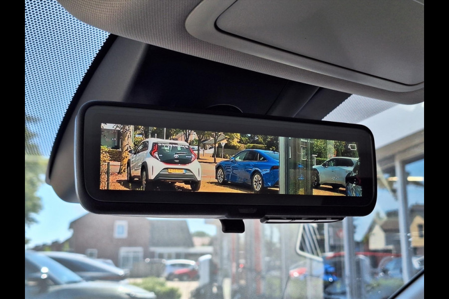 Toyota RAV4 2.5 Hybrid AWD Style | Trekhaak, Dodehoekherkenning, Stoel + Stuurverwarming, 18inch, Keyless, 1.650KG Trekgewicht