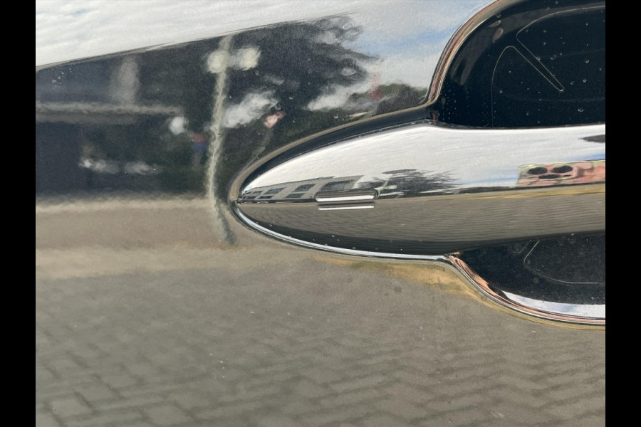Toyota Corolla Touring Sports 140 Dynamic Plus | Stoel + Stuurverwarming, 17 inch, Parkeersensoren, Keyless, Groot scherm