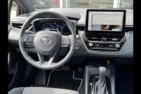 Toyota Corolla Touring Sports 140 Dynamic Plus | Stoel + Stuurverwarming, 17 inch, Parkeersensoren, Keyless, Groot scherm