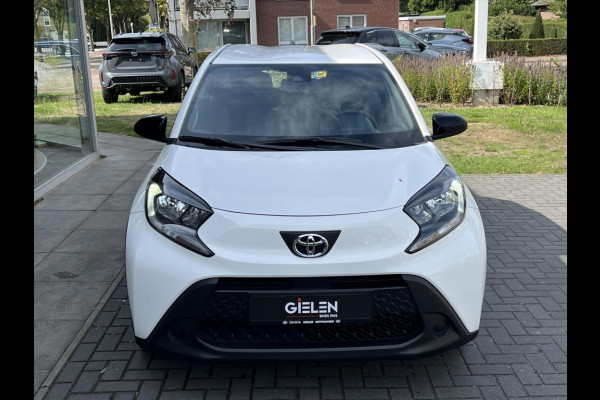 Toyota Aygo X 1.0 VVT-i S-CVT Automaat Business | Stoelverwarming, Apple CarPlay/Android Auto, Airco, Parkeercamera