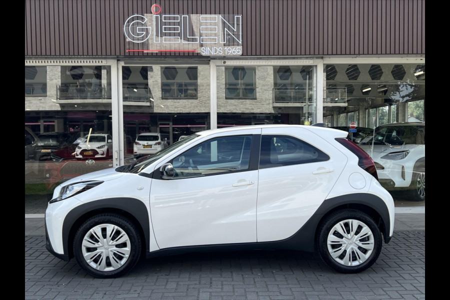 Toyota Aygo X 1.0 VVT-i S-CVT Automaat Business | Stoelverwarming, Apple CarPlay/Android Auto, Airco, Parkeercamera
