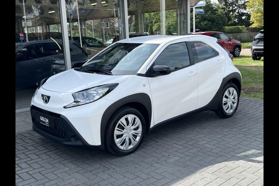 Toyota Aygo X 1.0 VVT-i S-CVT Automaat Business | Stoelverwarming, Apple CarPlay/Android Auto, Airco, Parkeercamera