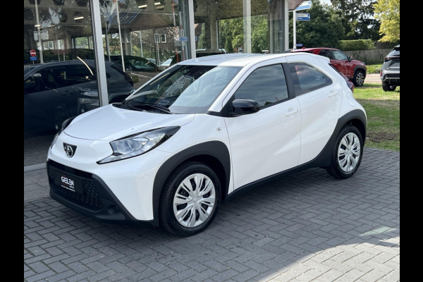 Toyota Aygo X 1.0 VVT-i S-CVT Automaat Business | Stoelverwarming, Apple CarPlay/Android Auto, Airco, Parkeercamera