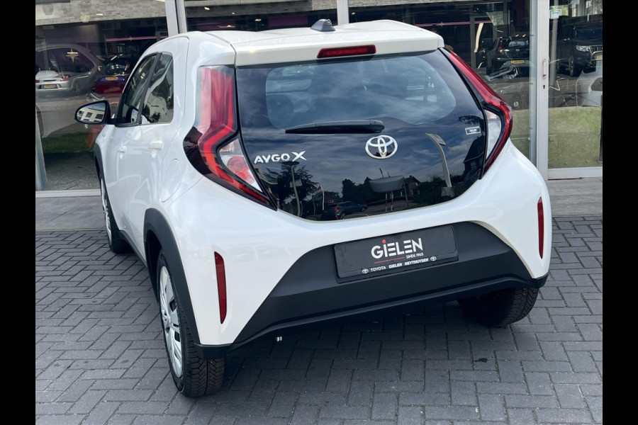 Toyota Aygo X 1.0 VVT-i S-CVT Automaat Business | Stoelverwarming, Apple CarPlay/Android Auto, Airco, Parkeercamera