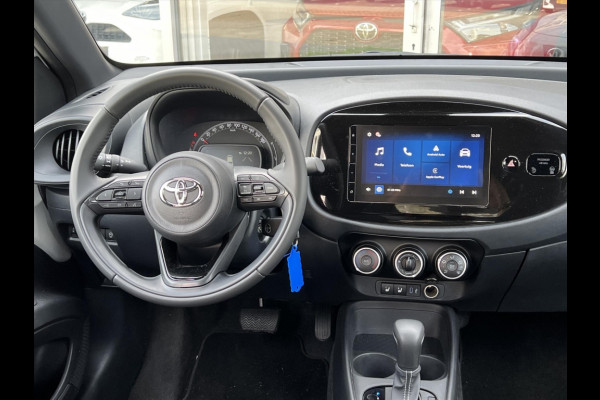 Toyota Aygo X 1.0 VVT-i S-CVT Automaat Business | Stoelverwarming, Apple CarPlay/Android Auto, Airco, Parkeercamera
