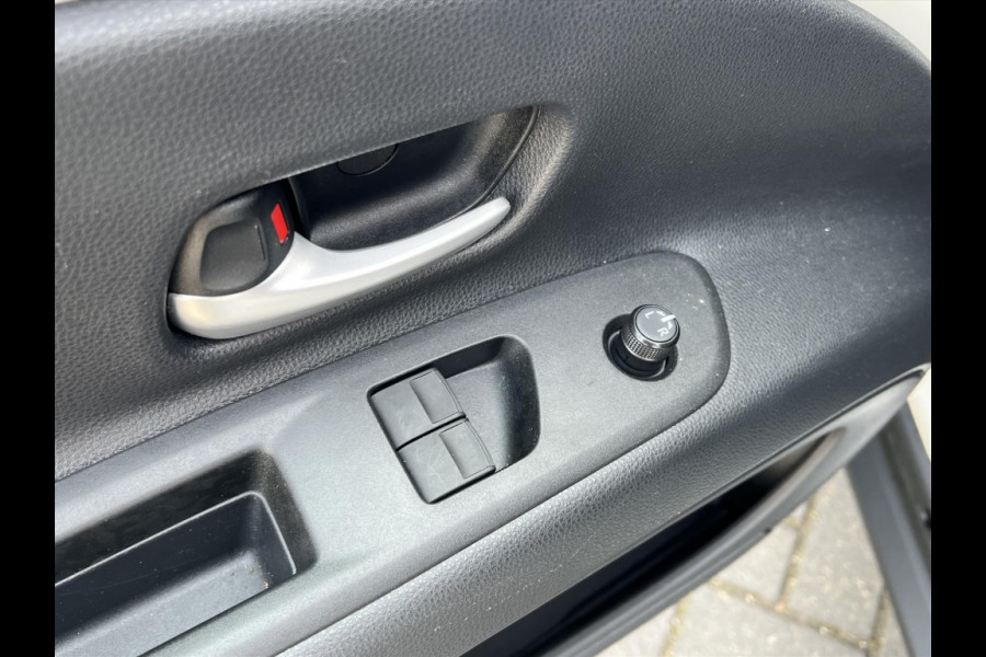 Toyota Aygo X 1.0 VVT-i S-CVT Automaat Business | Stoelverwarming, Apple CarPlay/Android Auto, Airco, Parkeercamera