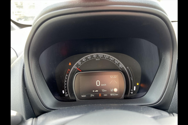 Toyota Aygo X 1.0 VVT-i S-CVT Automaat Business | Stoelverwarming, Apple CarPlay/Android Auto, Airco, Parkeercamera