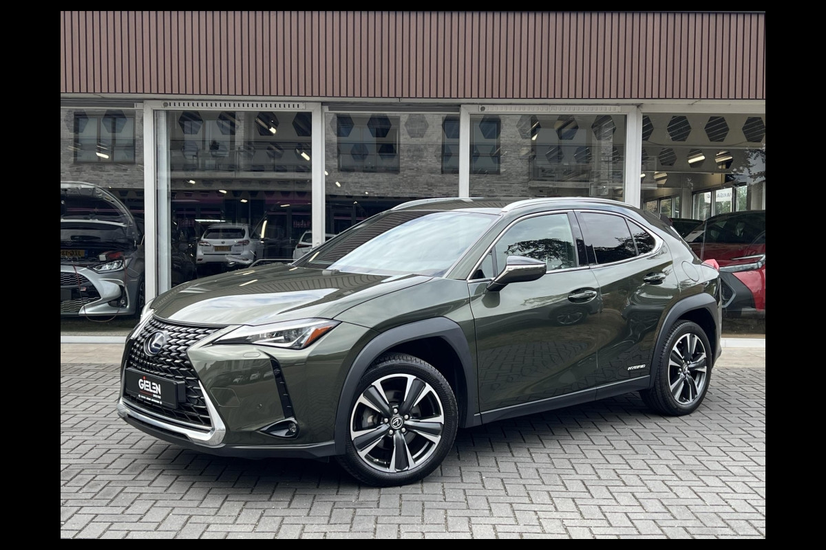 Lexus UX 250h Preference Line | Trekhaak, Dodehoekherkenning, 18 inch, Parkeersensoren, Stoel + Stuurverwarming