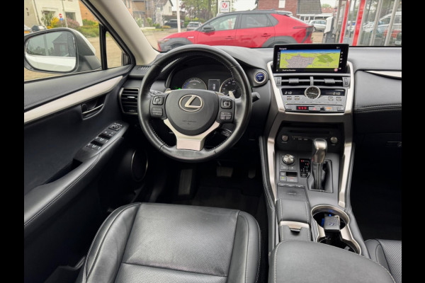 Lexus NX 300h AWD Luxury Line | Groot Scherm, Adaptive cruise control, Leer, Stoelverwarming, Parkeersensoren, Elektrische achterklep, 18