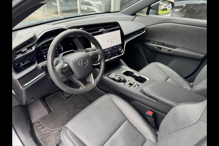Lexus RZ 450e 313PK AWD Executive Line | Eerste eigenaar, Leer, Stoelverwarming, Dodehoekherkenning, Parkeersensoren, Groot scherm