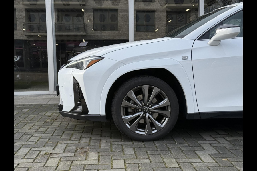 Lexus UX 250h F Sport Line | Facelift, Head up display, Blind Spot, 18 inch, Parkeersensoren, Stoel + Stuurverwarming, Groot scherm