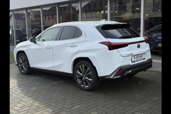 Lexus UX 250h F Sport Line | Facelift, Head up display, Blind Spot, 18 inch, Parkeersensoren, Stoel + Stuurverwarming, Groot scherm