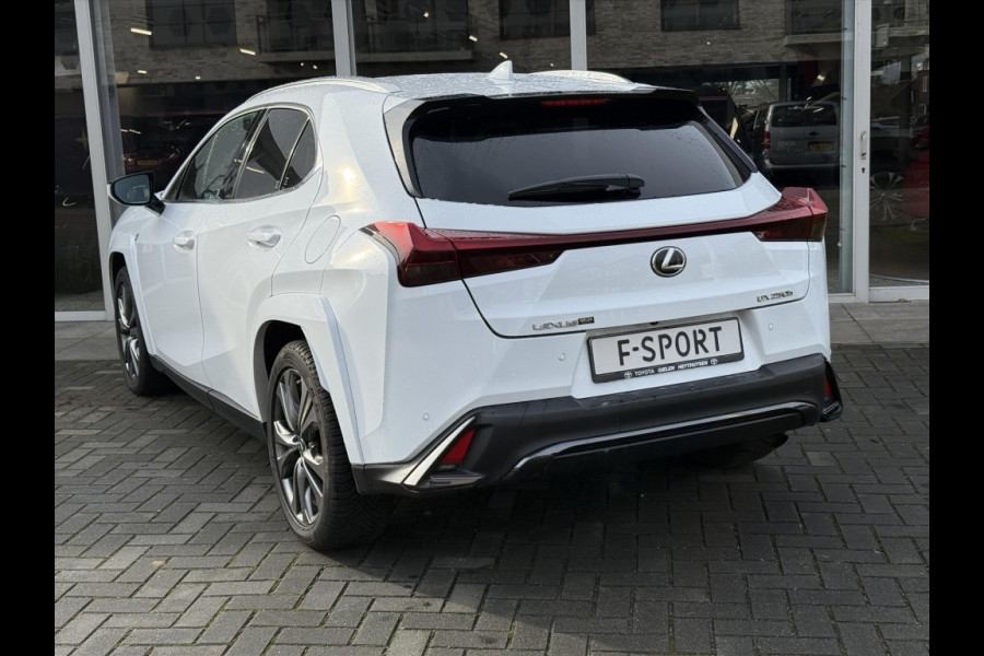 Lexus UX 250h F Sport Line | Facelift, Head up display, Blind Spot, 18 inch, Parkeersensoren, Stoel + Stuurverwarming, Groot scherm