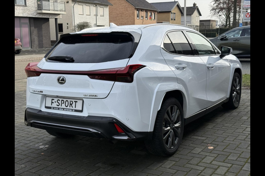 Lexus UX 250h F Sport Line | Facelift, Head up display, Blind Spot, 18 inch, Parkeersensoren, Stoel + Stuurverwarming, Groot scherm