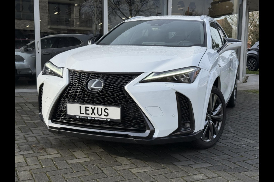 Lexus UX 250h F Sport Line | Facelift, Head up display, Blind Spot, 18 inch, Parkeersensoren, Stoel + Stuurverwarming, Groot scherm