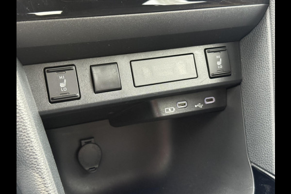 Toyota Yaris Cross 1.5 Hybrid First Edition Plus | Parkeersensoren, Stoel + Stuurverwarming, Groot scherm, Keyless, 17 inch