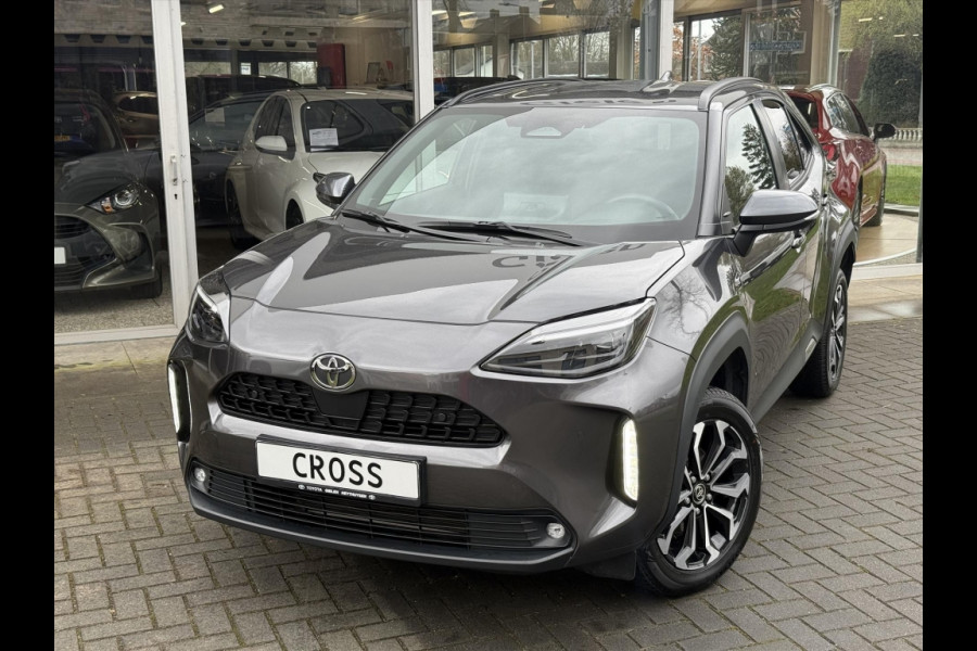 Toyota Yaris Cross 1.5 Hybrid First Edition Plus | Parkeersensoren, Stoel + Stuurverwarming, Groot scherm, Keyless, 17 inch