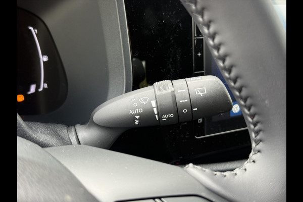 Toyota Aygo X 1.5 Hybrid Pulse Plus | Tarragon, Bi-Tone, Stoelverwarming, Climate control, Startknop, LED, 17 inch