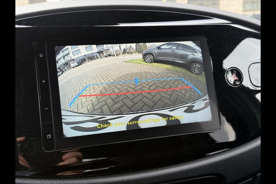 Toyota Aygo X 1.5 Hybrid Pulse Plus | Tarragon, Bi-Tone, Stoelverwarming, Climate control, Startknop, LED, 17 inch