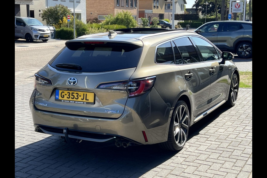 Toyota Corolla Touring Sports 2.0 Hybrid Premium | Trekhaak, Panoramadak, JBL, Matrix LED, 18 inch, Leer, Stoelverwarming