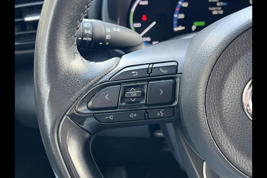 Toyota Yaris Cross 1.5 Hybrid Dynamic Plus | Dodehoekherkenning, Parkeersensoren, Stoel + Stuurverwarming, , Keyless, 17 inch, Smart connect
