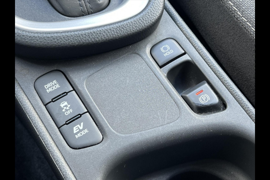 Toyota Yaris Cross 1.5 Hybrid Dynamic Plus | Dodehoekherkenning, Parkeersensoren, Stoel + Stuurverwarming, , Keyless, 17 inch, Smart connect