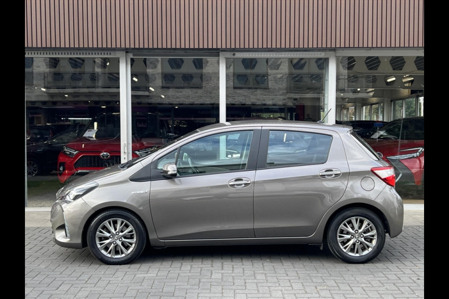 Toyota Yaris 1.5 Hybrid Dynamic | Stoelverwarming, Lichtmetalen velgen, Cruise control, Safety sense, Parkeercamera