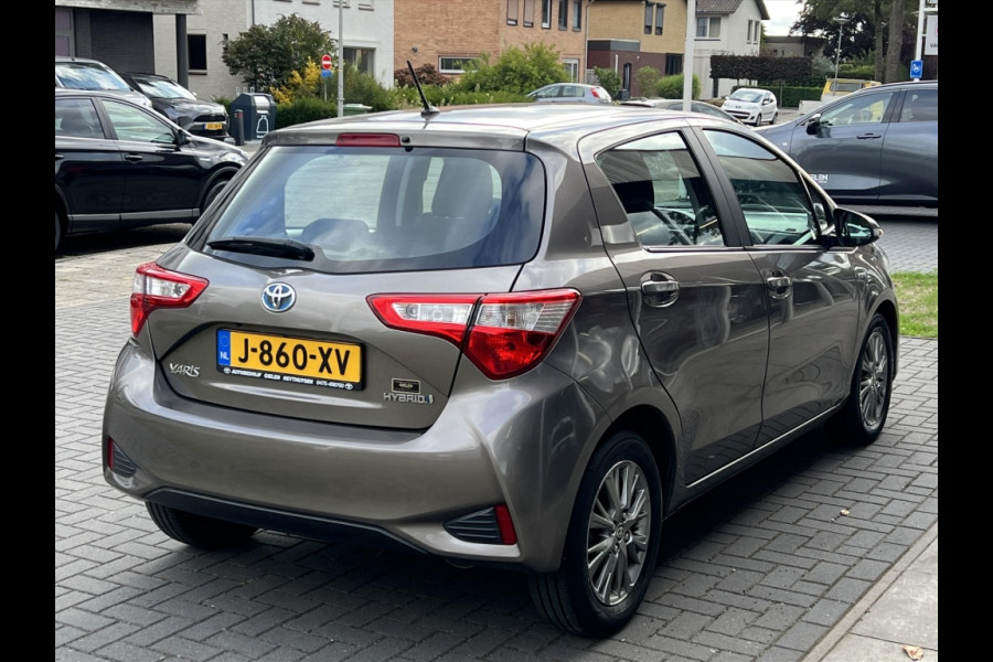 Toyota Yaris 1.5 Hybrid Dynamic | Stoelverwarming, Lichtmetalen velgen, Cruise control, Safety sense, Parkeercamera
