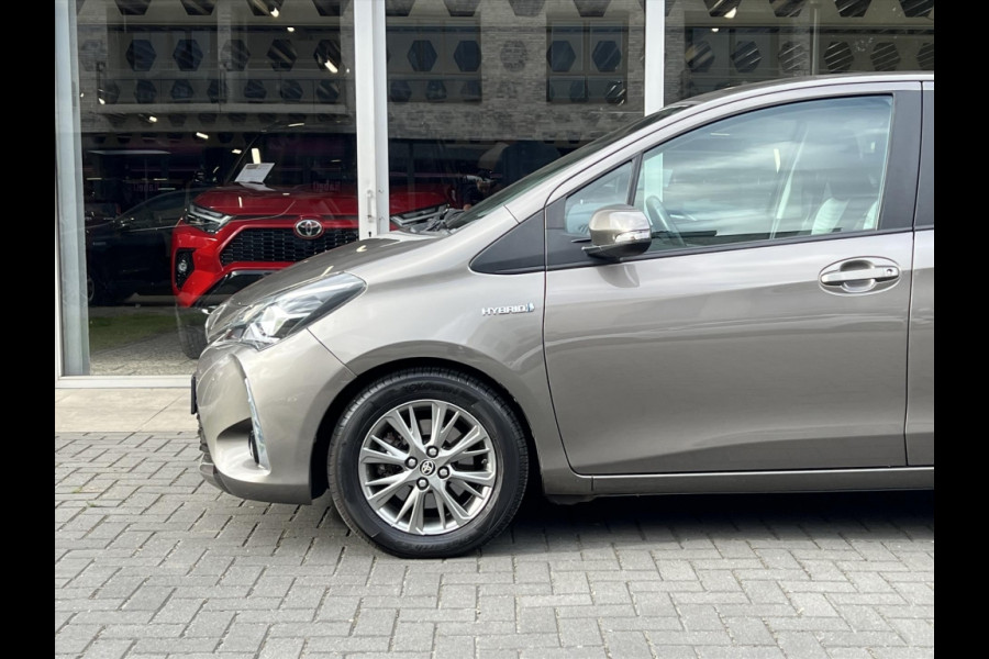 Toyota Yaris 1.5 Hybrid Dynamic | Stoelverwarming, Lichtmetalen velgen, Cruise control, Safety sense, Parkeercamera
