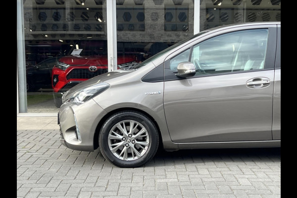 Toyota Yaris 1.5 Hybrid Dynamic | Stoelverwarming, Lichtmetalen velgen, Cruise control, Safety sense, Parkeercamera