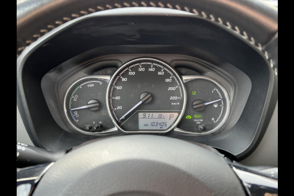Toyota Yaris 1.5 Hybrid Dynamic | Stoelverwarming, Lichtmetalen velgen, Cruise control, Safety sense, Parkeercamera