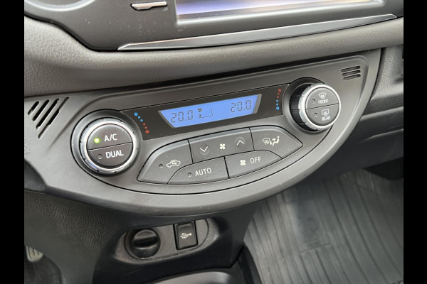 Toyota Yaris 1.5 Hybrid Dynamic | Stoelverwarming, Lichtmetalen velgen, Cruise control, Safety sense, Parkeercamera