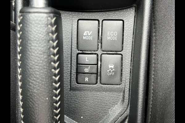 Toyota Yaris 1.5 Hybrid Dynamic | Stoelverwarming, Lichtmetalen velgen, Cruise control, Safety sense, Parkeercamera