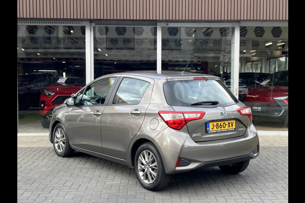 Toyota Yaris 1.5 Hybrid Dynamic | Stoelverwarming, Lichtmetalen velgen, Cruise control, Safety sense, Parkeercamera