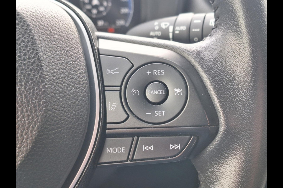 Toyota RAV4 Hybrid 220 AWD Dynamic | Stoelverwarming, Groot scherm, Parkeersensoren, Licht + Regensensor, 1650KG Trekgewicht