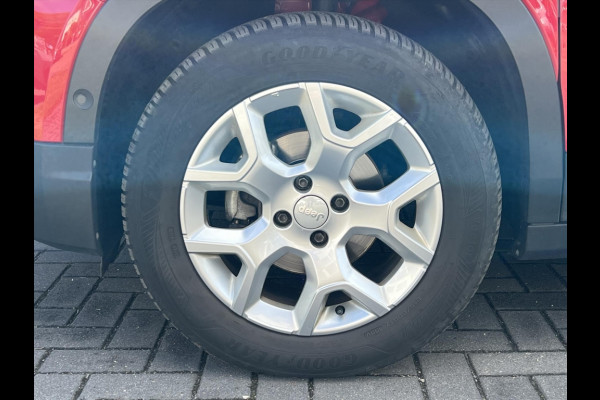 Jeep Avenger 1.2T 100pk Altitude | JBL, Dodehoekherkenning, Keyless, Startknop, Parkeersensoren, Camera, Adaptive cruise control