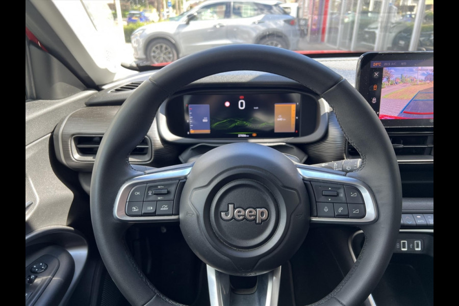 Jeep Avenger 1.2T 100pk Altitude | JBL, Dodehoekherkenning, Keyless, Startknop, Parkeersensoren, Camera, Adaptive cruise control