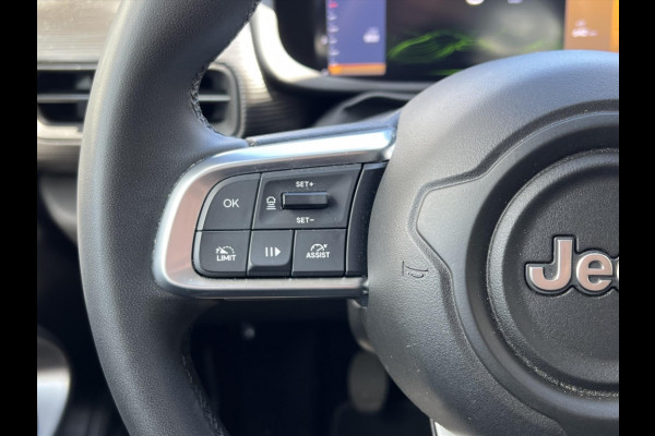 Jeep Avenger 1.2T 100pk Altitude | JBL, Dodehoekherkenning, Keyless, Startknop, Parkeersensoren, Camera, Adaptive cruise control