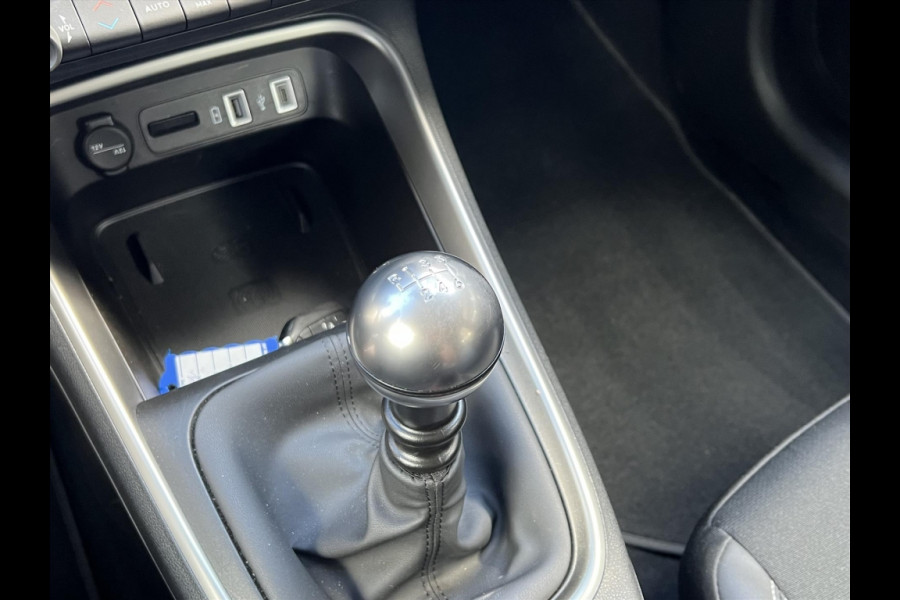 Jeep Avenger 1.2T 100pk Altitude | JBL, Dodehoekherkenning, Keyless, Startknop, Parkeersensoren, Camera, Adaptive cruise control