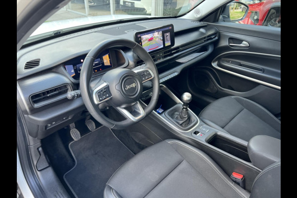 Jeep Avenger 1.2T 100pk Altitude | JBL, Dodehoekherkenning, Keyless, Startknop, Parkeersensoren, Camera, Adaptive cruise control