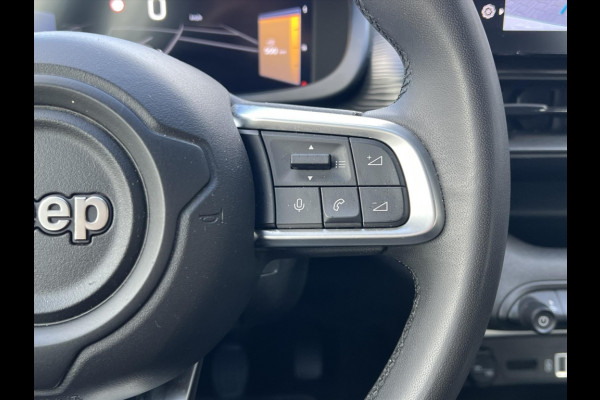 Jeep Avenger 1.2T 100pk Altitude | JBL, Dodehoekherkenning, Keyless, Startknop, Parkeersensoren, Camera, Adaptive cruise control