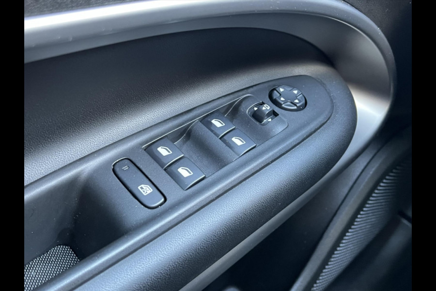 Jeep Avenger 1.2T 100pk Altitude | JBL, Dodehoekherkenning, Keyless, Startknop, Parkeersensoren, Camera, Adaptive cruise control