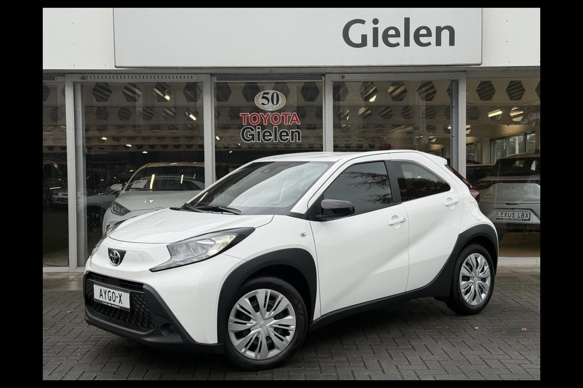 Toyota Aygo X 1.0 VVT-i MT Play | Apple CarPlay/Android auto, Parkeercamera, Adaptive cruise control, Weinig KM