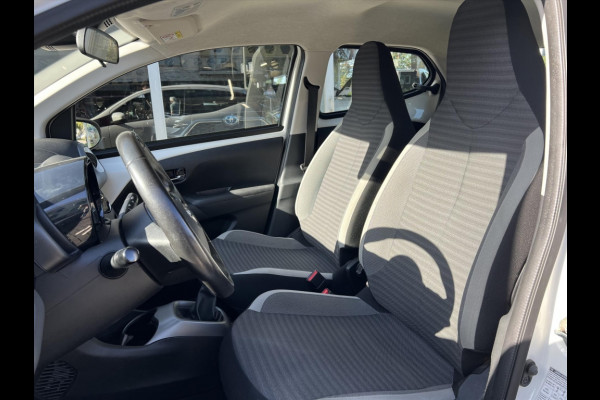 Toyota Aygo 1.0 VVT-i X-joy | Apple CarPlay/Android Auto, Airco, Lichtmetalen velgen, Safety Sense, Mistlampen