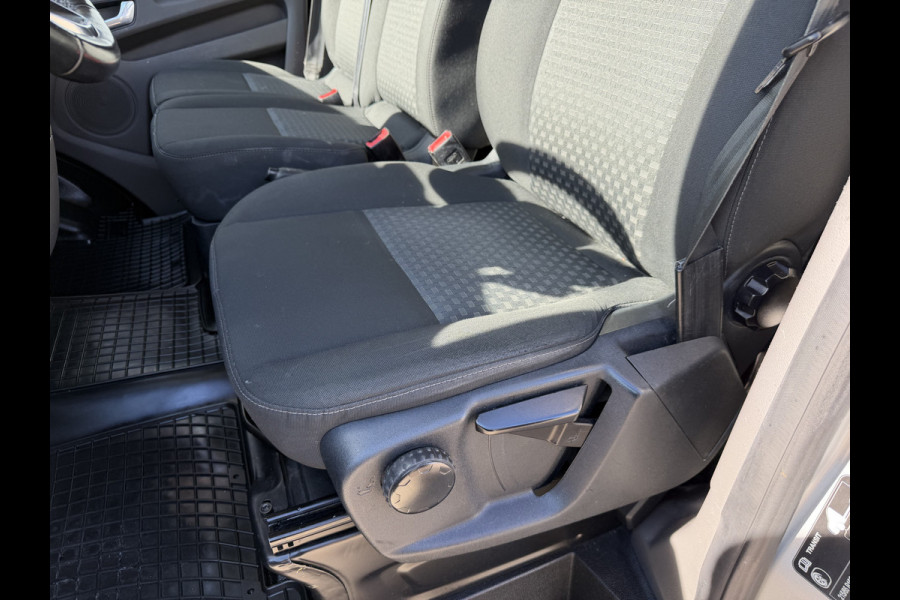 Ford Transit Custom 280 2.0 TDCI L1H1 Trend / euro 6 / bpm vrij / vaste prijs rijklaar € 13.950 ex btw / wordt afgeleverd met nieuwe distributie riem / airco / cruise / camera / imperial