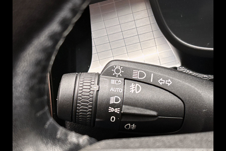 Volvo XC40 1.5 T4 Recharge R-Design Expression | Apple/Carplay | Camera | Elek. Kofferklep | Climate/Control | Cruise/Control |