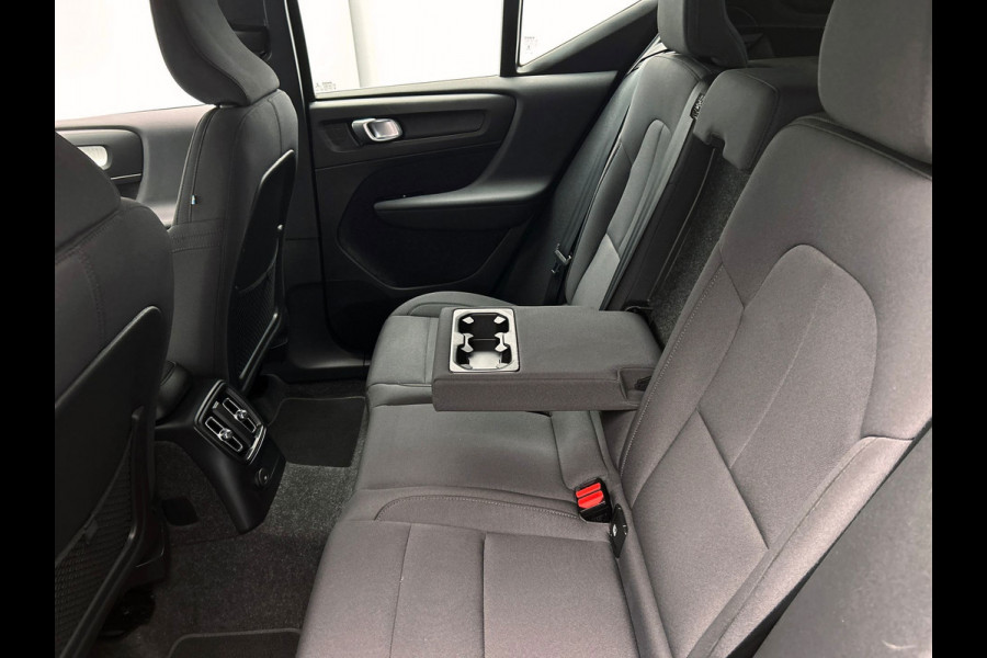 Volvo XC40 1.5 T4 Recharge R-Design Expression | Apple/Carplay | Camera | Elek. Kofferklep | Climate/Control | Cruise/Control |