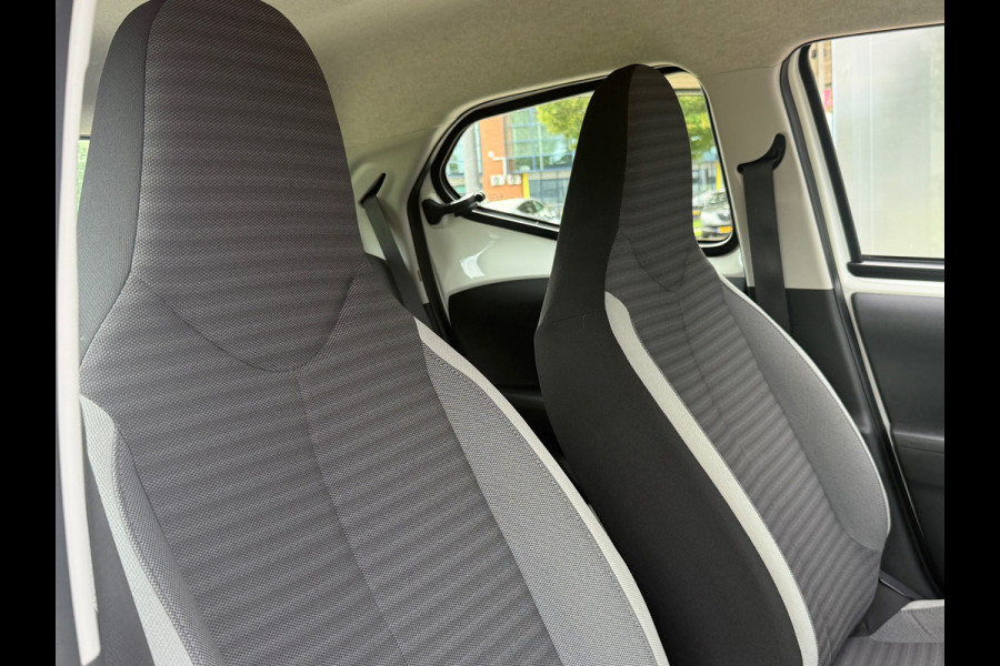 Toyota Aygo 1.0 VVT-i x-play Navi|Camera|Carplay