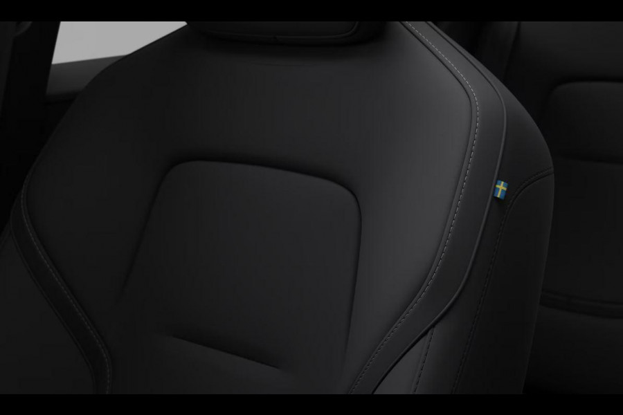 Volvo EX30 P5 Ext. Range Plus Black Edition Europa 69 kWh / Adaptive Cruise Control / Harman Kardon / Extra getint glas / Stoelverwarming / Stuurverwarming / Achteruitrijcamera / Elektrisch verstelbare stoelen /